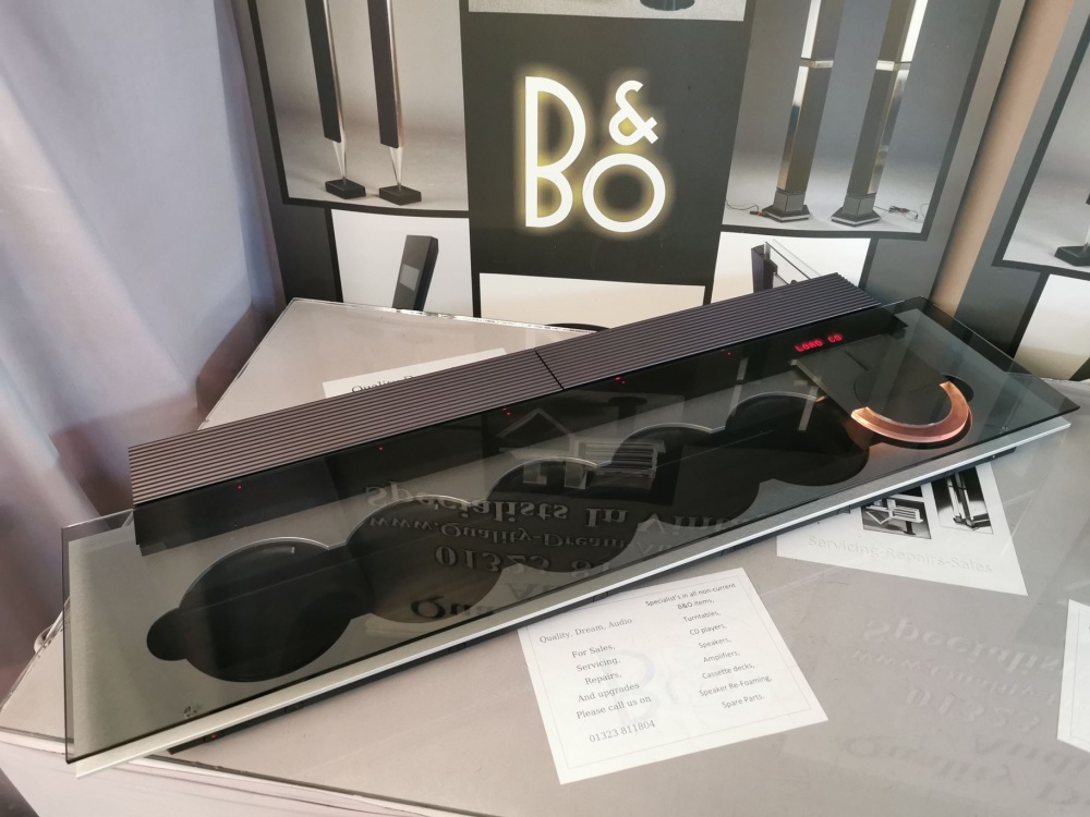 Bang olufsen best sale beosound 9000